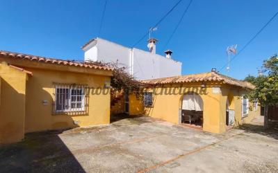 Chalet en La Coquina, segregada en 600 m2 de parcela